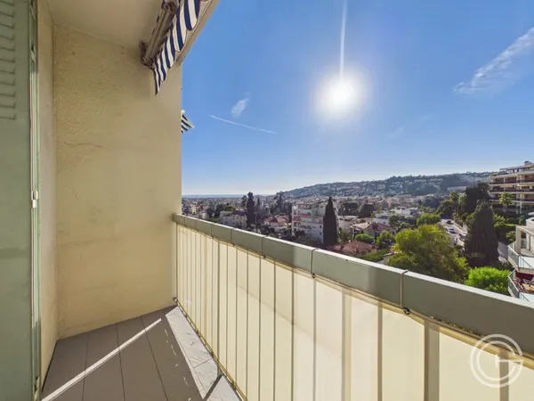 APPARTEMENT 3 PIECES MEUBLE - 16 VISMARA - NICE NORD