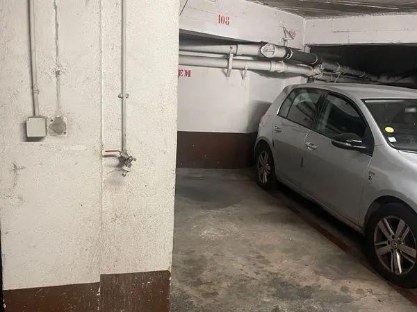 Place de parking sous-sol sécurisé (Négociable) - Place Castellane (13006)