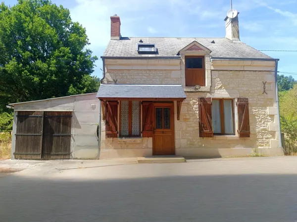 Maison pleine de charme à rénover - 71 m² - Terrain de 1 770 m² - Condé (36100)