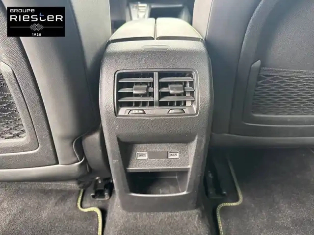 Peugeot 408 phev 225 e-eat8 — photo 25