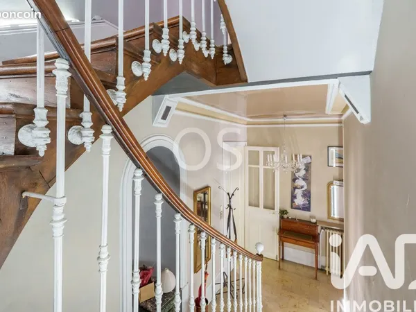 Maison de ville 9 pièces 223 m²