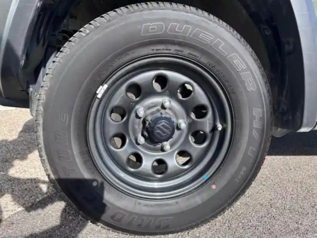 Suzuki Jimny 1.5 vvt privilège — photo 8