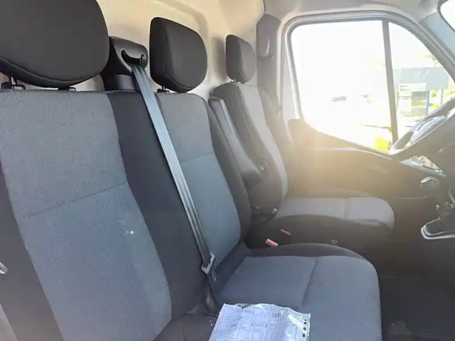 Renault Master fgn trac f3500 l2h2 blue dci 135 — photo 6