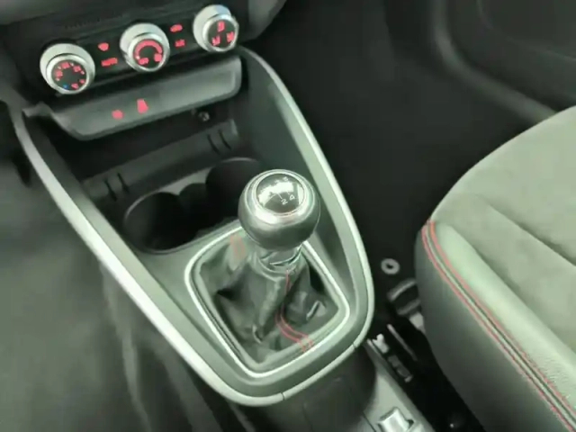 Audi A1 sportback 1.0 tfsi ultra 95 s line — photo 24