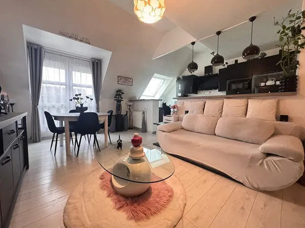 Appartement 2 pièces de 51m² avec parking , PLAISIR !