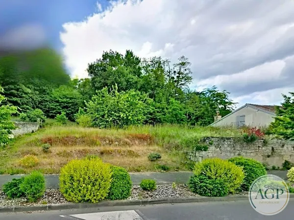 Terrain à vendre à Coteaux sur Loire - 2250 m² - Construction libre
