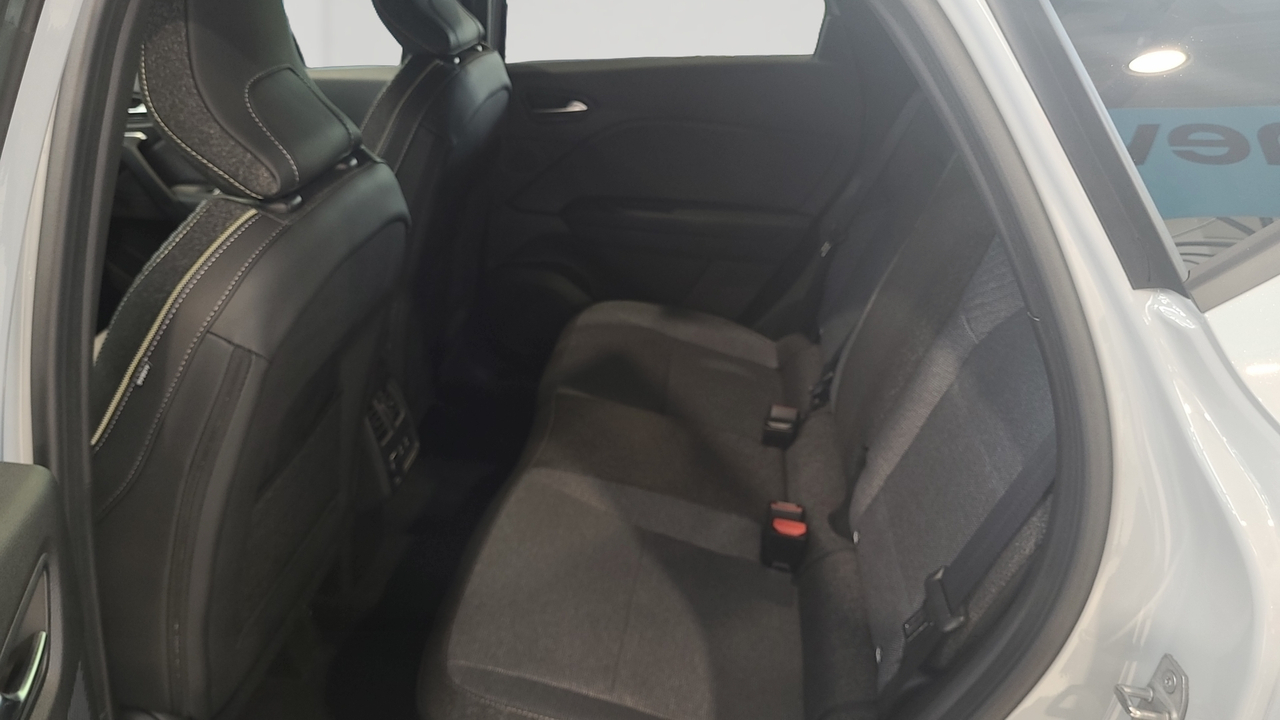 Renault Captur E-Tech full hybrid 160 ch — photo 12