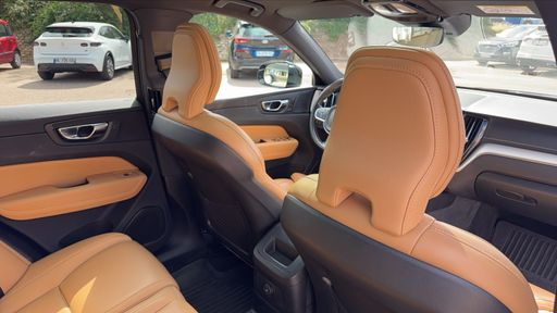 Volvo XC60 2.0 T6 340 AWD BVA - Inscription Luxe – 2021 – 92000 km – Hybride rechargeable – Boîte Automatique — photo 17