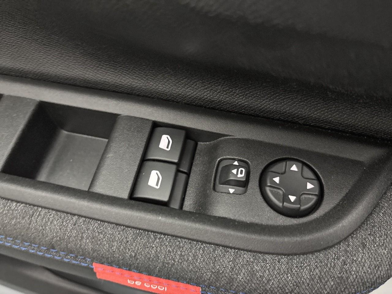 Citroën C3 turbo 100 ch manuelle plus — photo 17