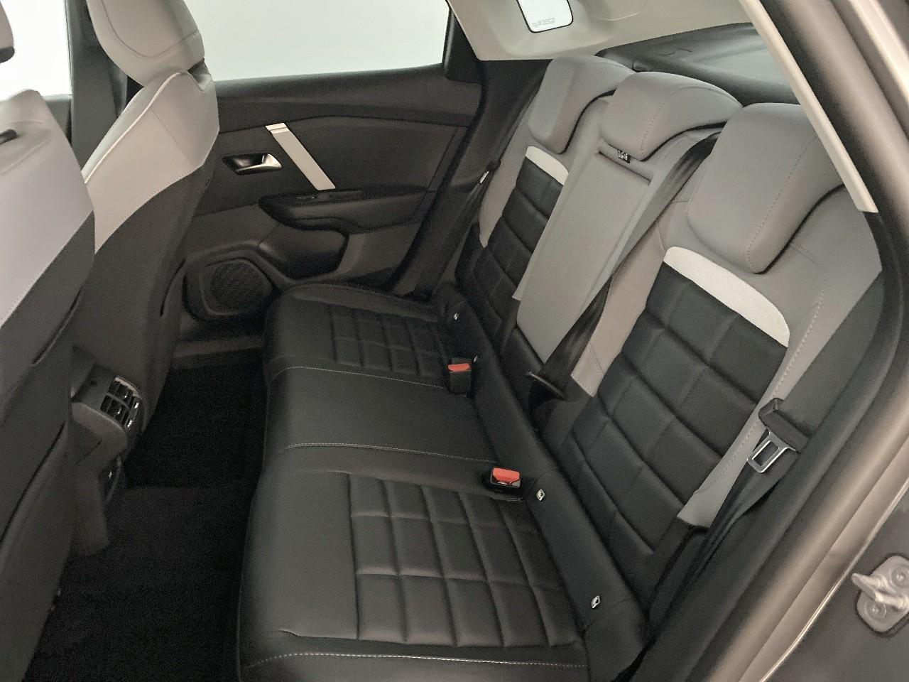 Citroën C4 X hybride 145 ch e-dcs6 max — photo 10