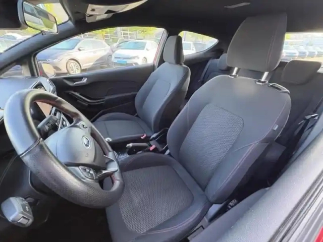 Ford Fiesta 1.0 ecoboost 100ch stop&amp;start st-line 3p — photo 6