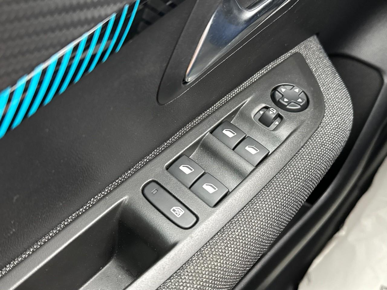 Peugeot 208 puretech 75 s&s bvm5 style — photo 15