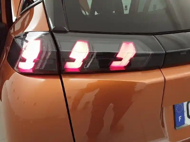 Peugeot 2008 bluehdi 130 s&amp;s eat8 — photo 44