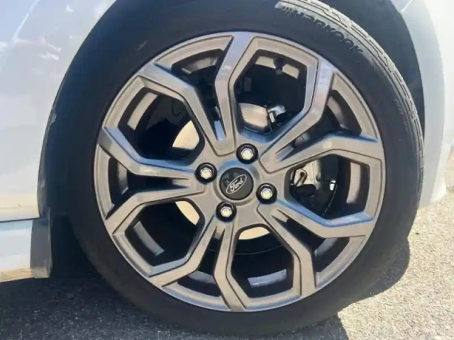 Ford Fiesta 1.0 ecoboost 140ch stop&amp;start st-line 3p — photo 8
