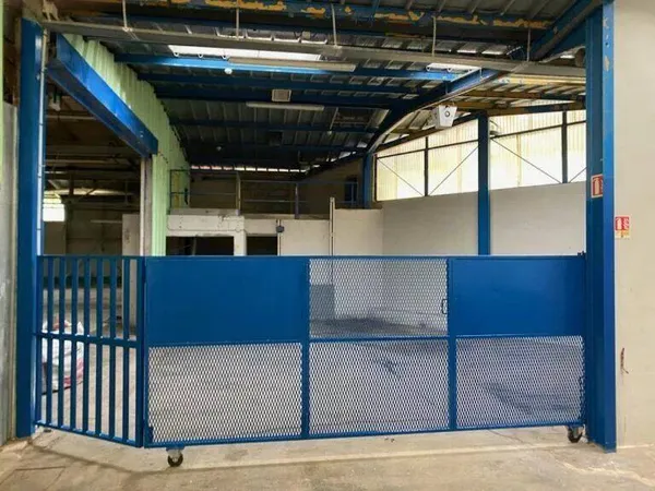 Entrepôt 435 m²