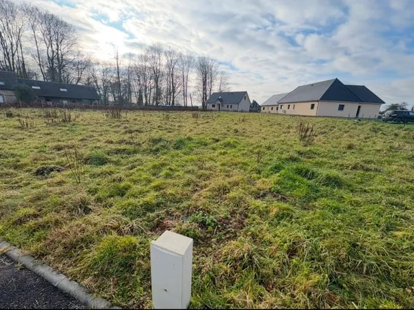 Terrain 700 m²