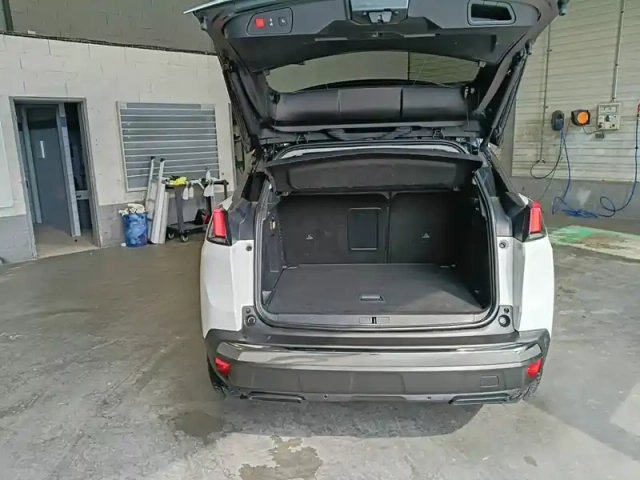 Peugeot 3008 1.2 puretech 130ch s&amp;s eat6 — photo 4