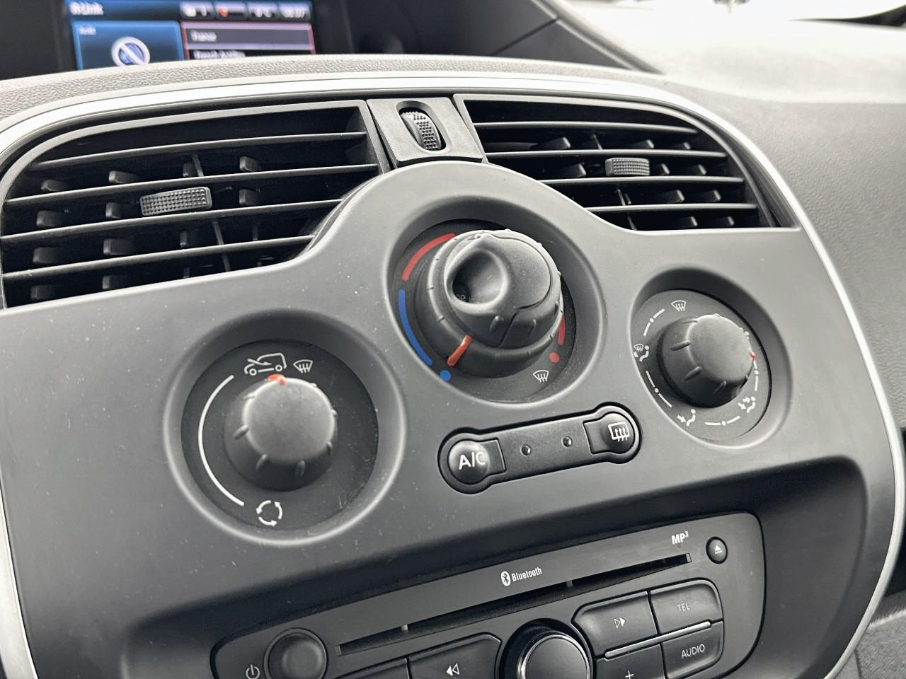 Renault Kangoo express blue dci 80 extra r-link — photo 23