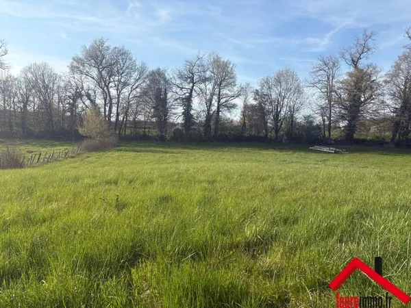 Terrain constructible à Saint Viance