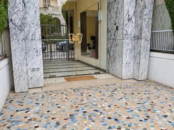 Appartement 8 pièces 120 m²