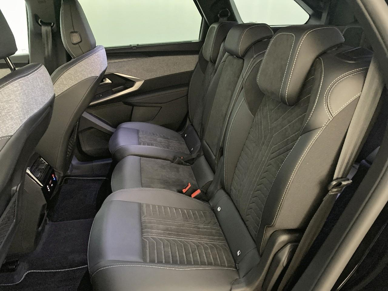 Peugeot 5008 hybrid 145 ch e-dcs6 gt — photo 10
