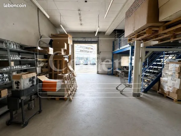 Local industriel 485 m²