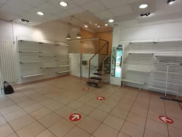 Local 60 m²