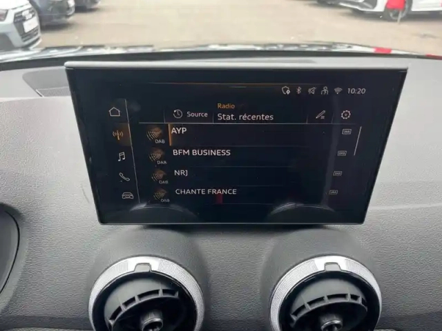 Audi Q2 35 tfsi 150 s tronic 7 — photo 20