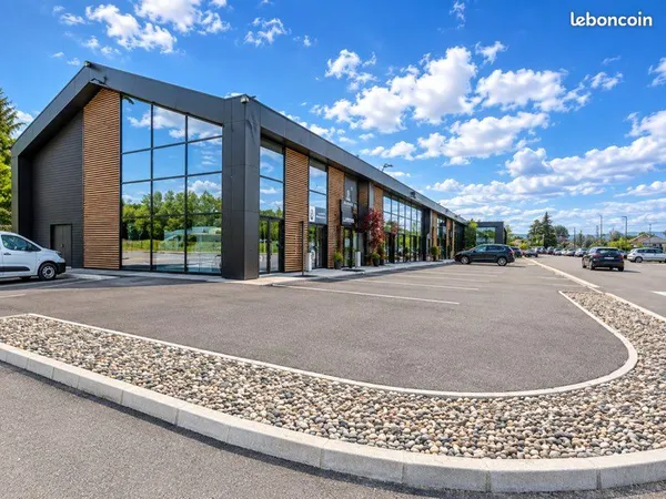 Local commercial 75m2+terrasse130m2
