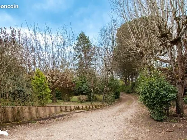 Maison 7 pièces 230 m²