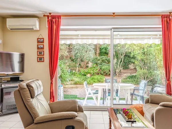 Marseille 8ème Sainte Anne à vendre Appartement 4 pièces en Rez de jardins