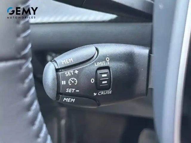 Peugeot 208 100 s&amp;s bvm6 — photo 12