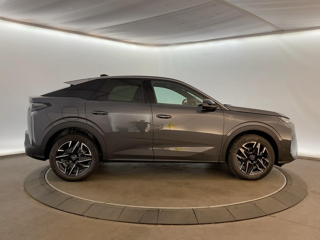 Peugeot 3008 hybrid 145 e-dcs6 gt — photo 4