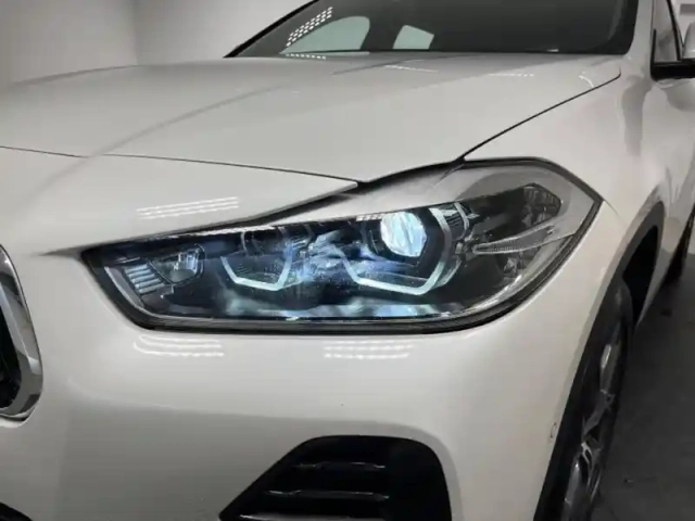 Bmw X2 sdrive18da 150ch business design euro6d-t — photo 10