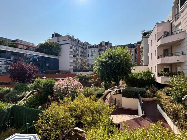 Studio 1 pièce 27 m²