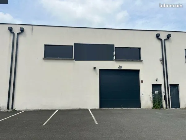 Local d'activité 400 m²