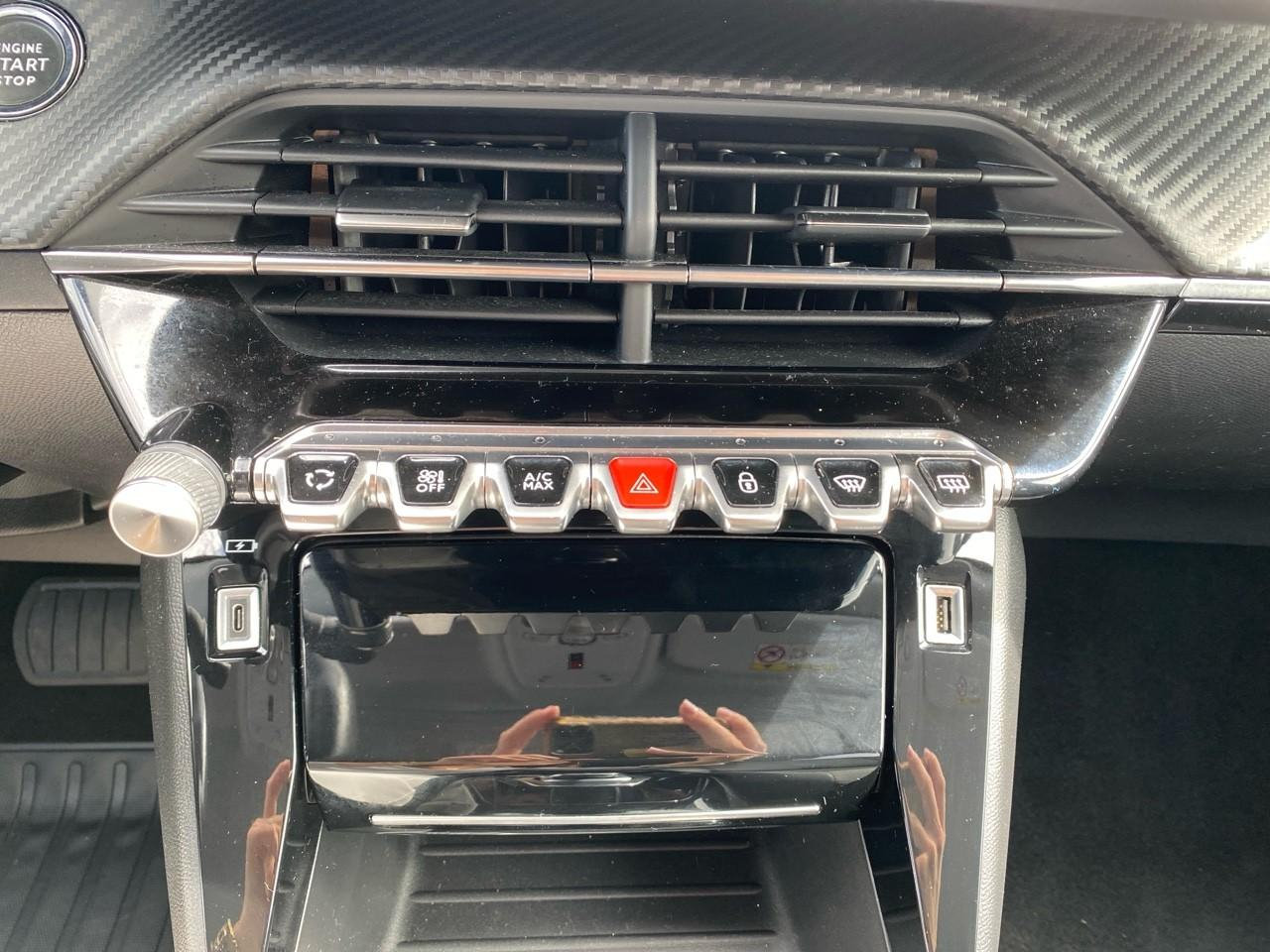 Peugeot 2008 1.2 puretech 130ch s&s allure eat8 — photo 23