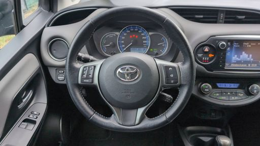 Toyota Yaris 1.5 VVT-i 100h E-CVT - Dynamic Business – 2017 – 106499 km – Hybride essence – Boîte Automatique — photo 27