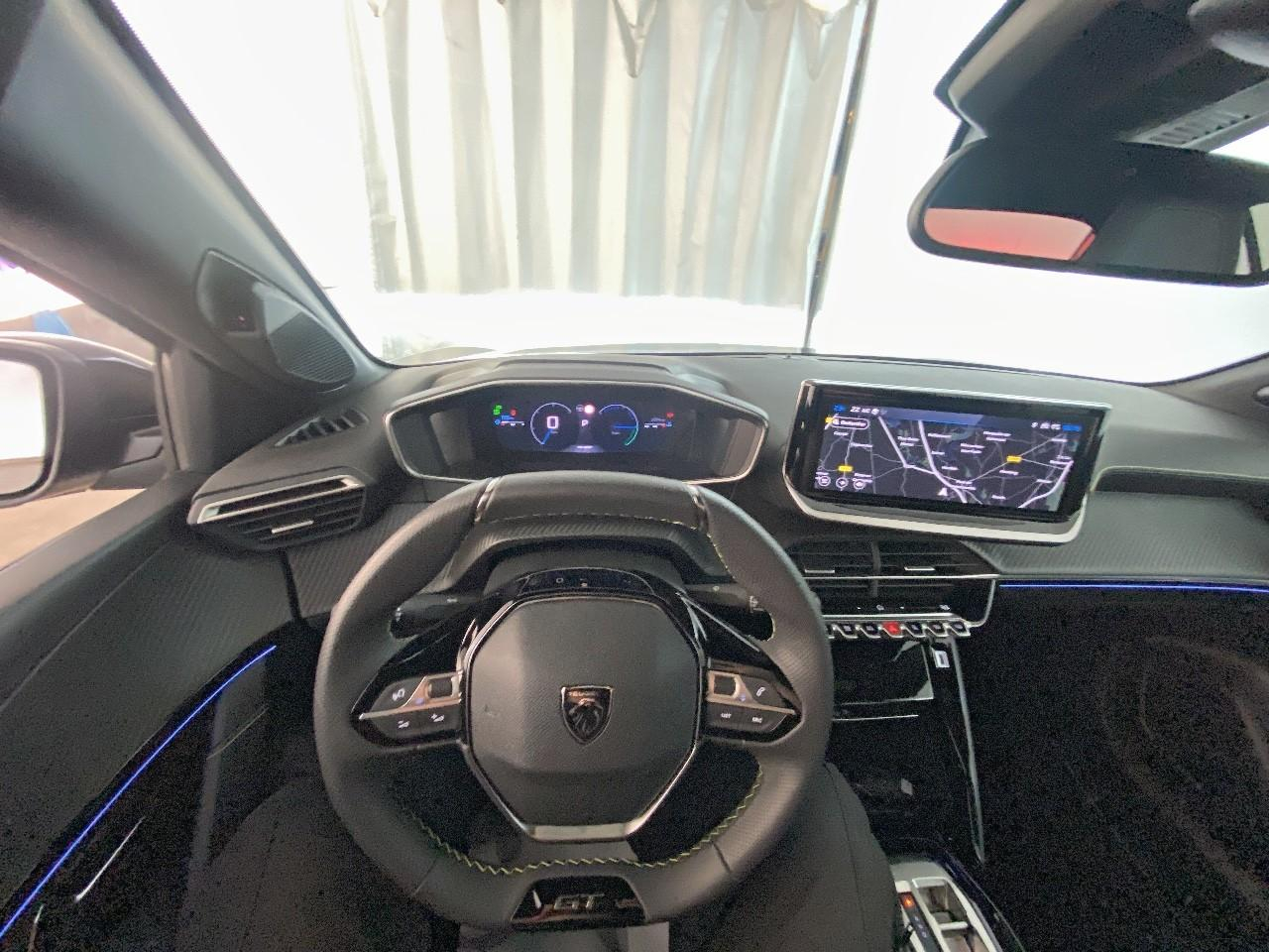 Peugeot 208 hybrid 145 ch e-dcs6 gt — photo 12