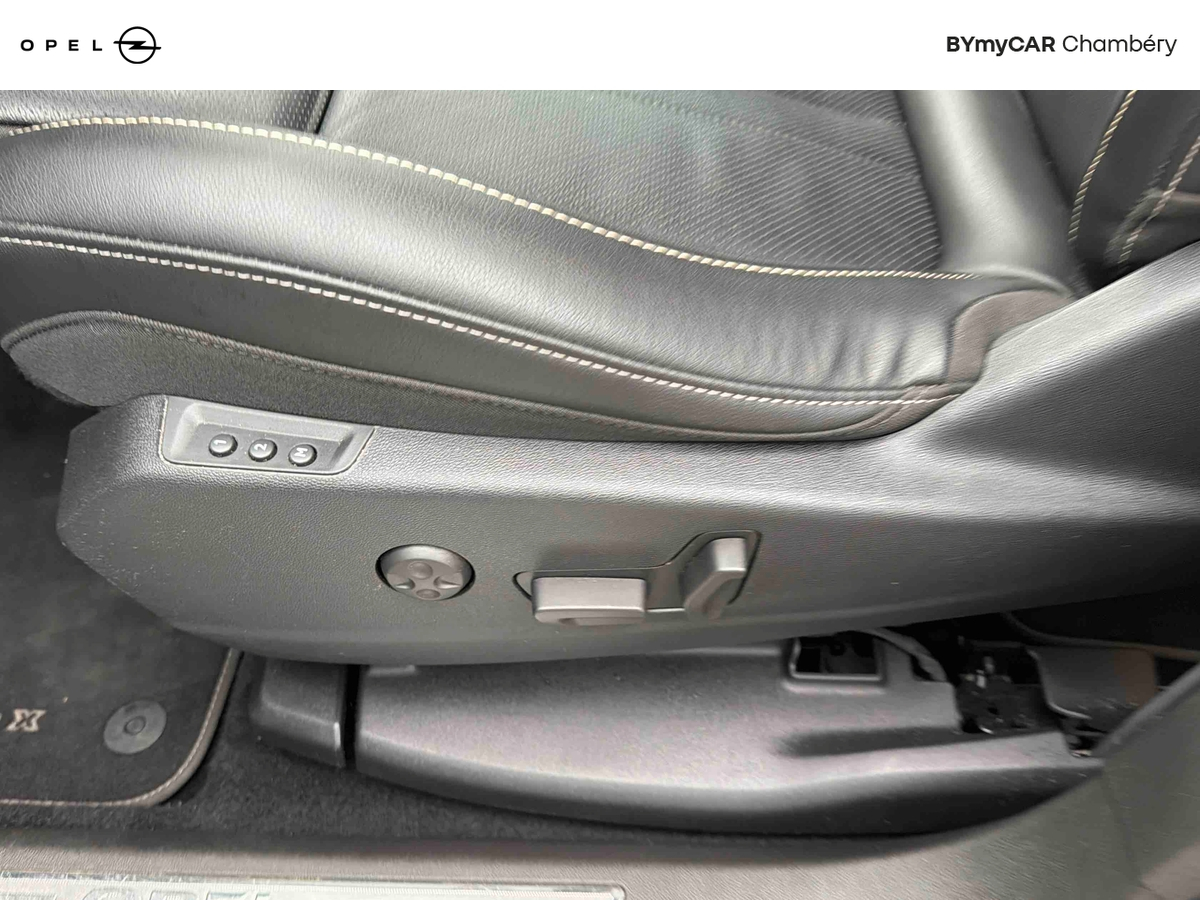 Opel Grandland X 1.5 Diesel 130 ch BVA8 — photo 18