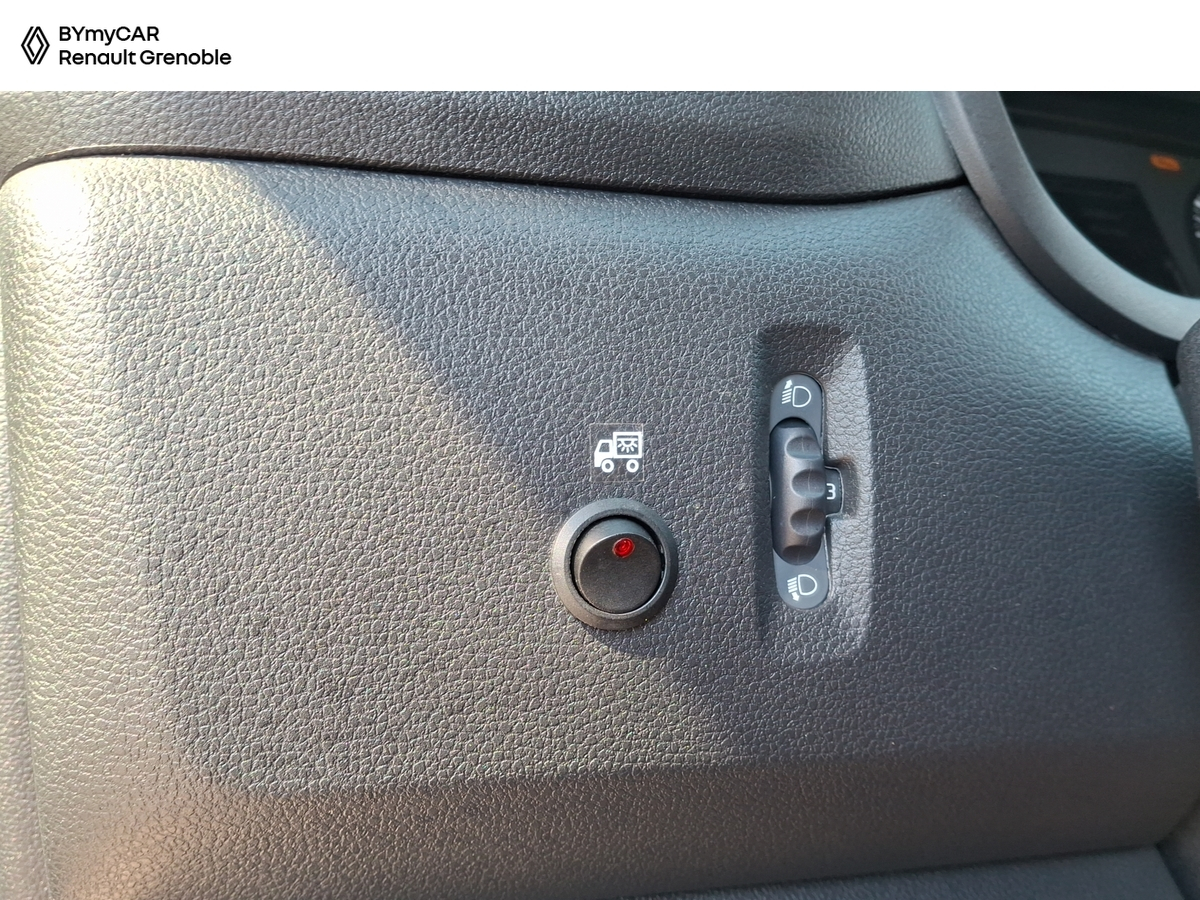 Renault MASTER PHC TRAC F3500 L3H1 BLUE DCI 145 EURO VI — photo 19