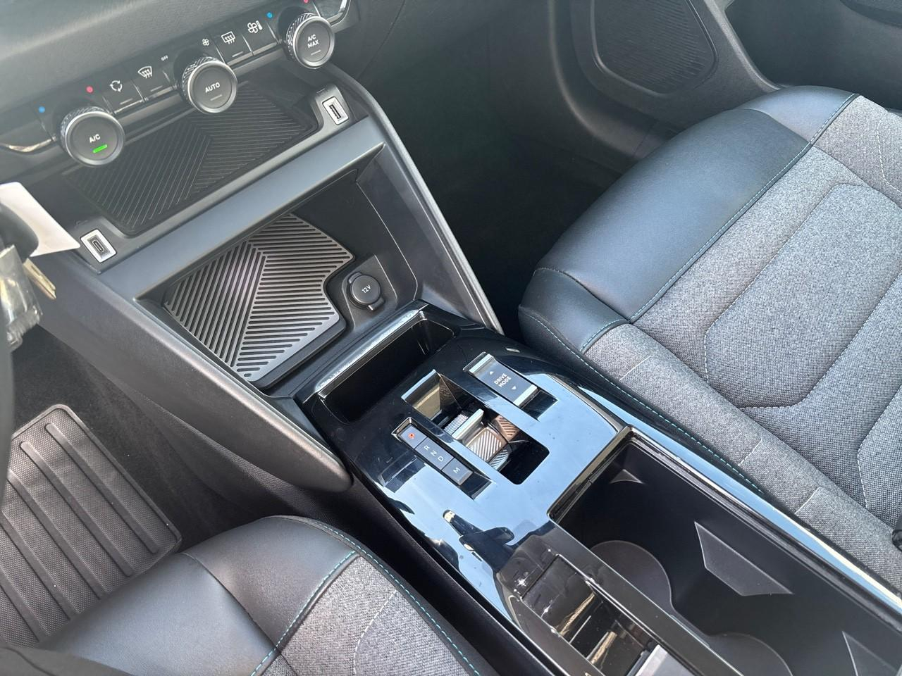 Citroën C4 bluehdi 130 s&s eat8 feel pack — photo 20