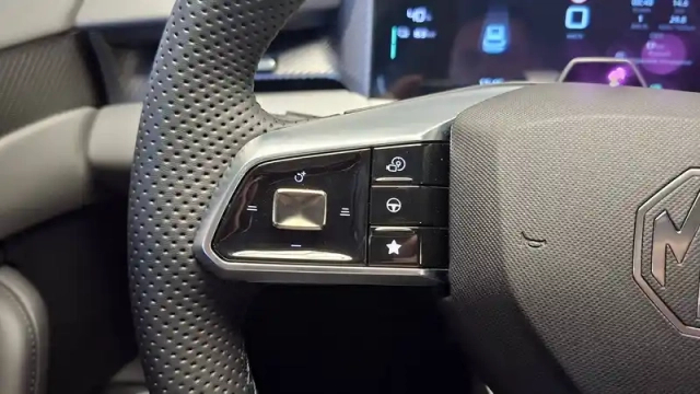Mg Mgs5 ev 64kwh - 170 kw 2wd — photo 124