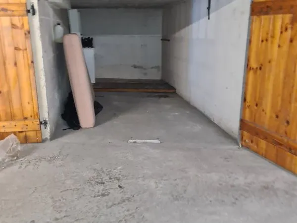 Parking box
