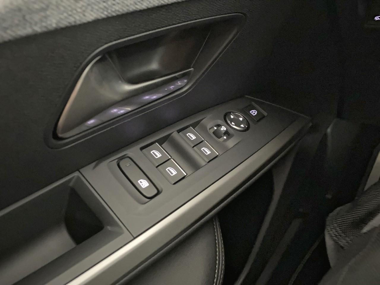 Peugeot 3008 hybrid 145 e-dcs6 gt — photo 20