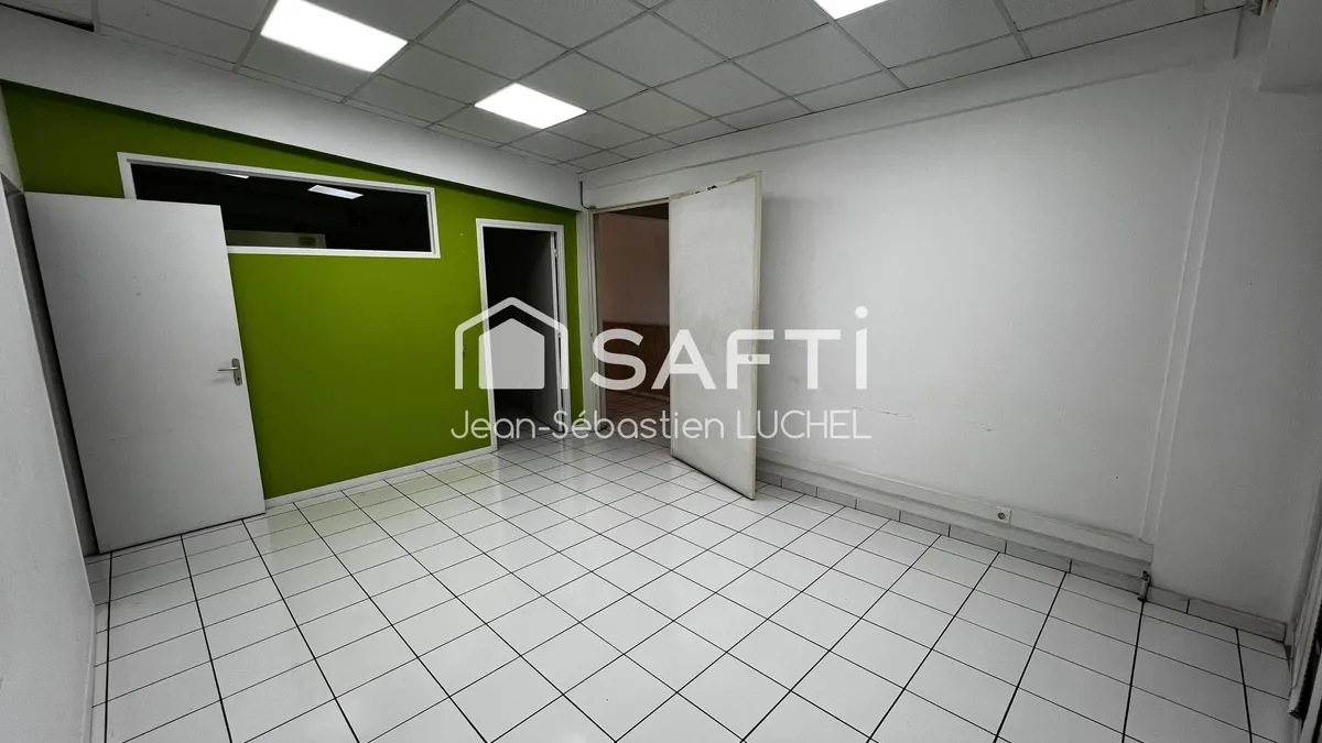 Photo 1