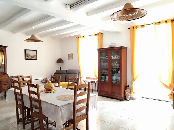 Maison lumineuse 110 m², dépendances, campagne