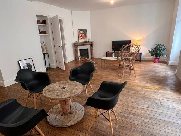 Nancy - Trois-Maisons | Appartement de caractère entièrement rénové - Environ 70 m² - Balcon