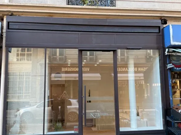 Pop-up store 14 m² lumineux, 3,70 m sous plafond, Paris 12e (marché d'Aligre / Gare de Lyon / Bastil