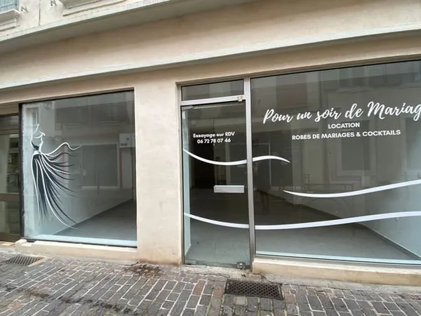 Local commercial 1 pièce 60 m²